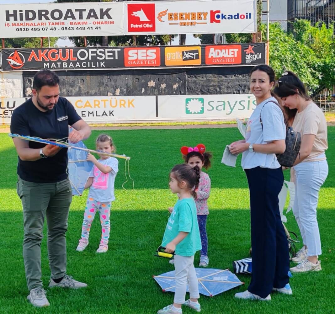 Nazilli'de gökyüzü renklendi