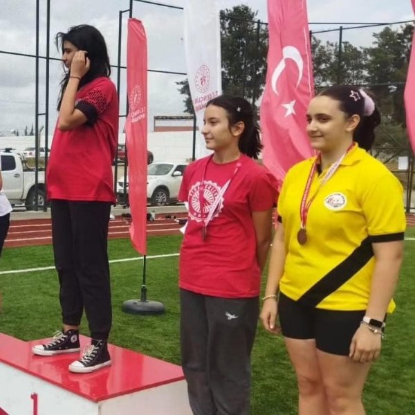 didim-hem-9-madalya-kazandi-ebru-gormez-464548-5eaecbd67e244dedf6388116d44a8784.jpg