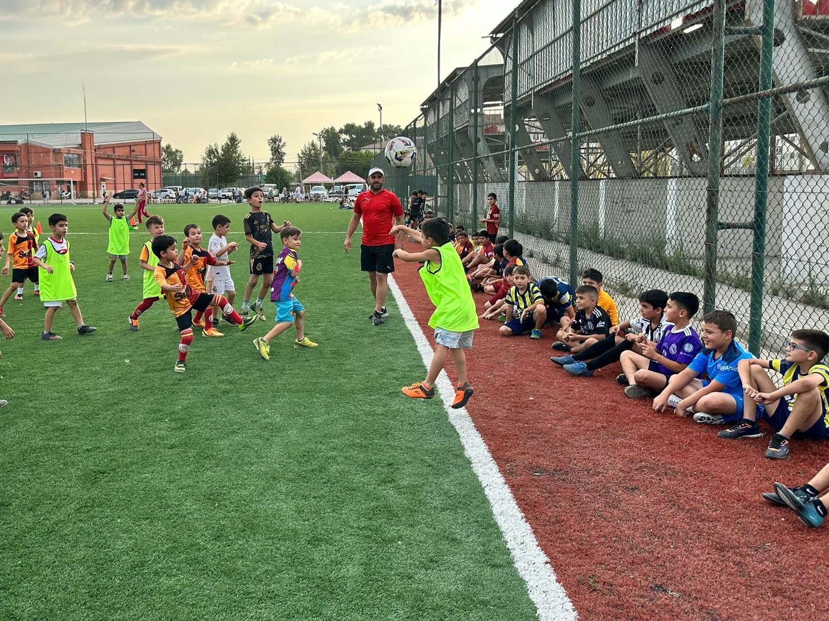 Aydın’da gençlerin yazı sporla geçiyor 