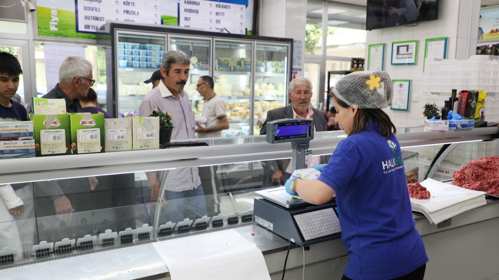 Emekli Kart projesi yüzleri güldürüyor