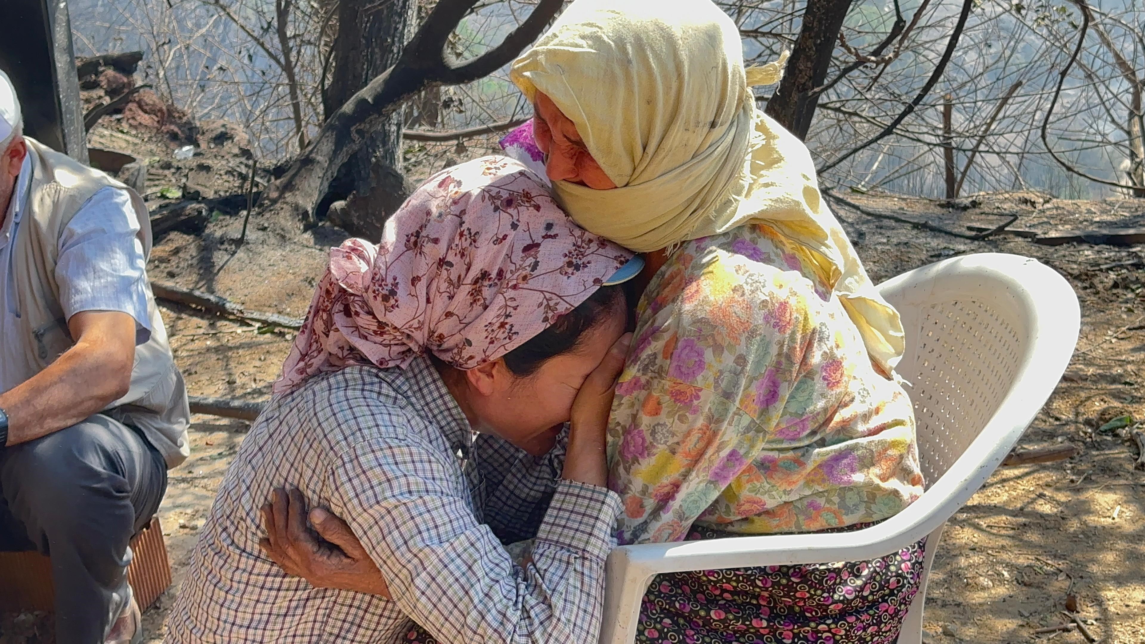 Bozdoğan’daki yangından geriye acı kalıyor 