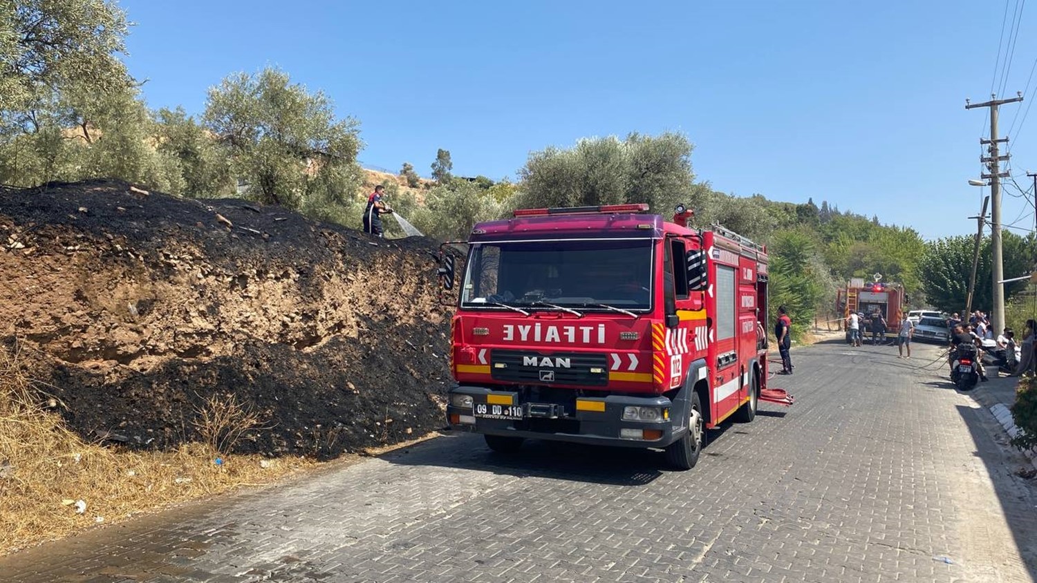 Aydın’da itfaiye ekipleri antik kenti yanmaktan kurtardı