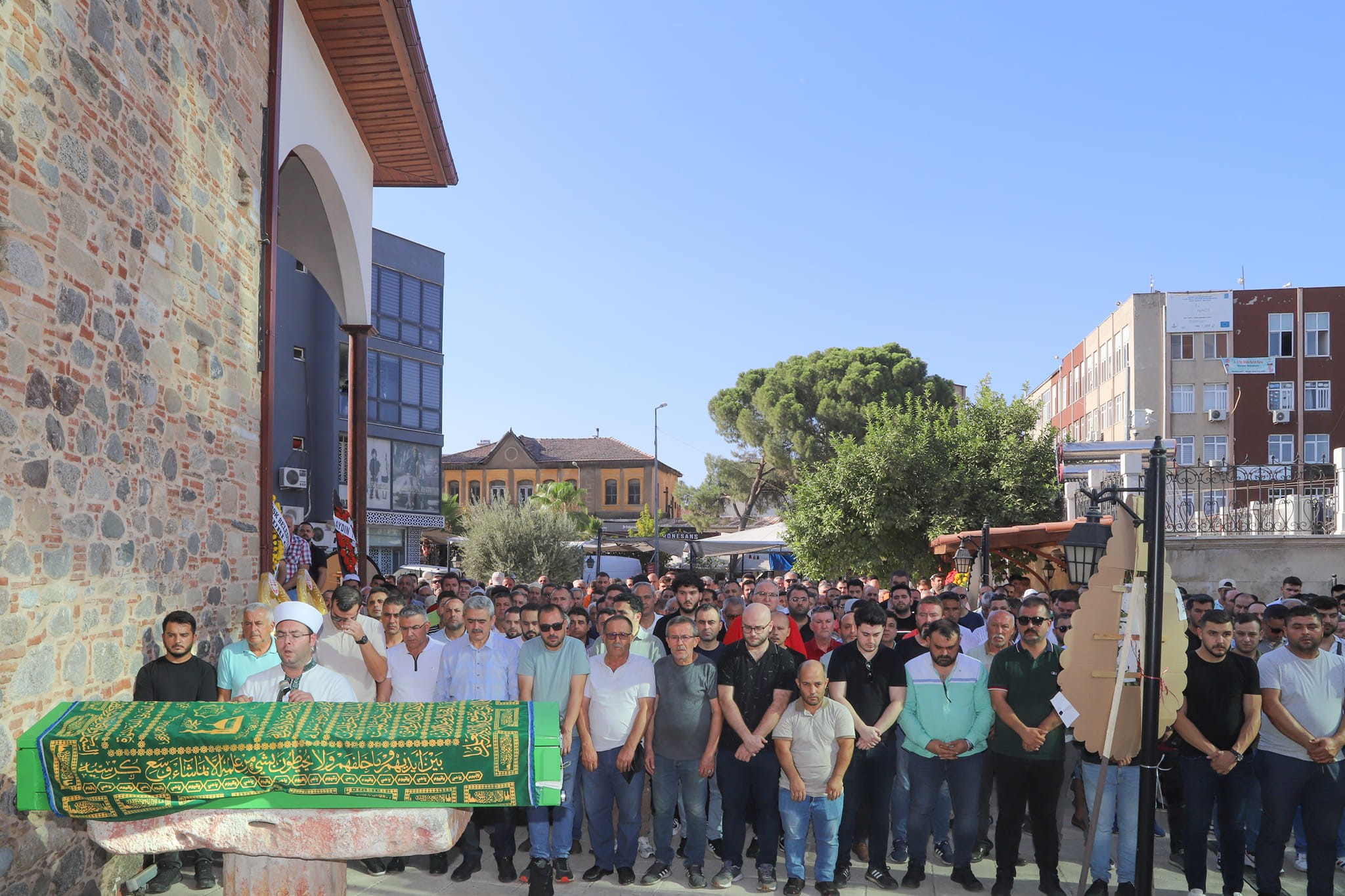 Aydınlı meclis üyesi toprağa verildi 