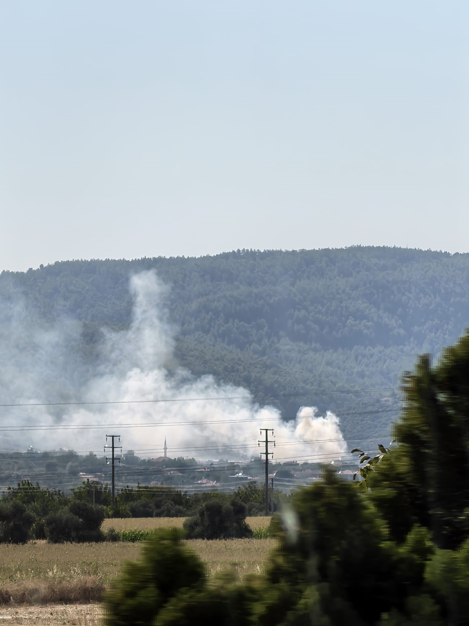 Alevleri jandarma fark etti! Ev yanmaktan kurtulamadı