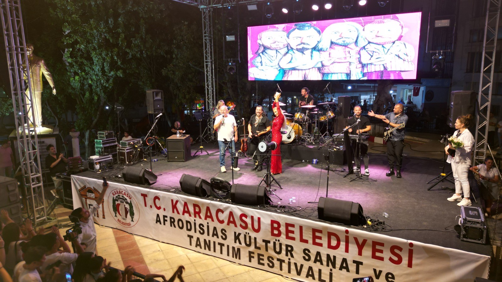 Karacasu Festivali’nin 2’nci gününde büyük coşku yaşandı