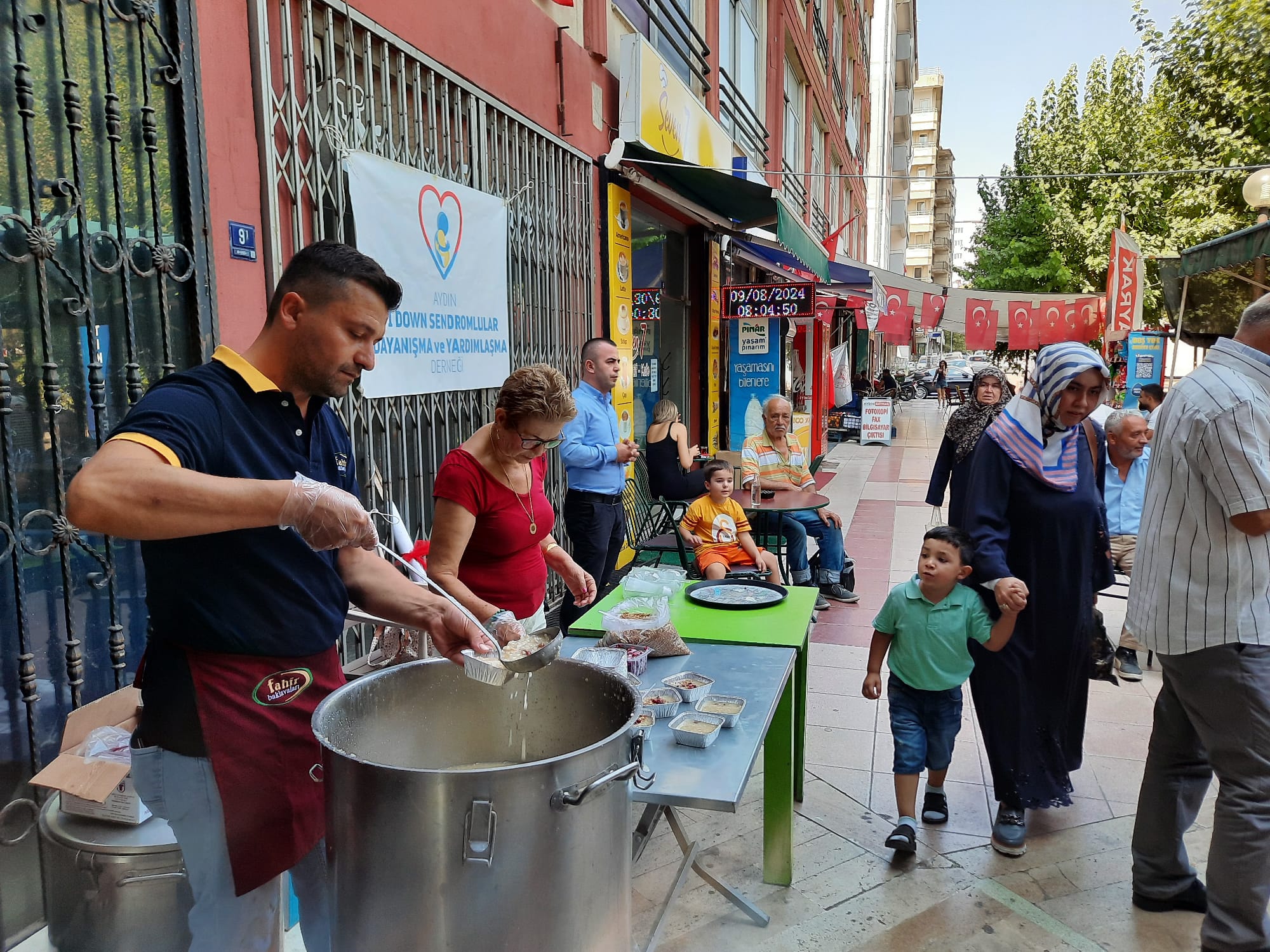 Aydın'da en özel aşure hayrı 