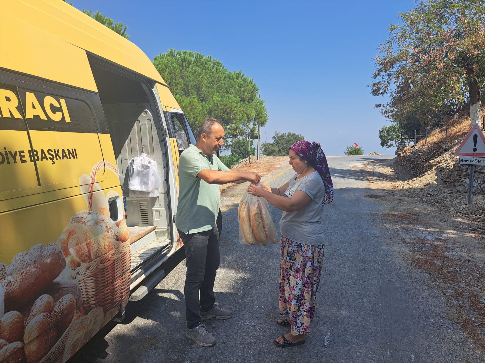 Koçarlı Belediyesi halk ekmek satışına başladı