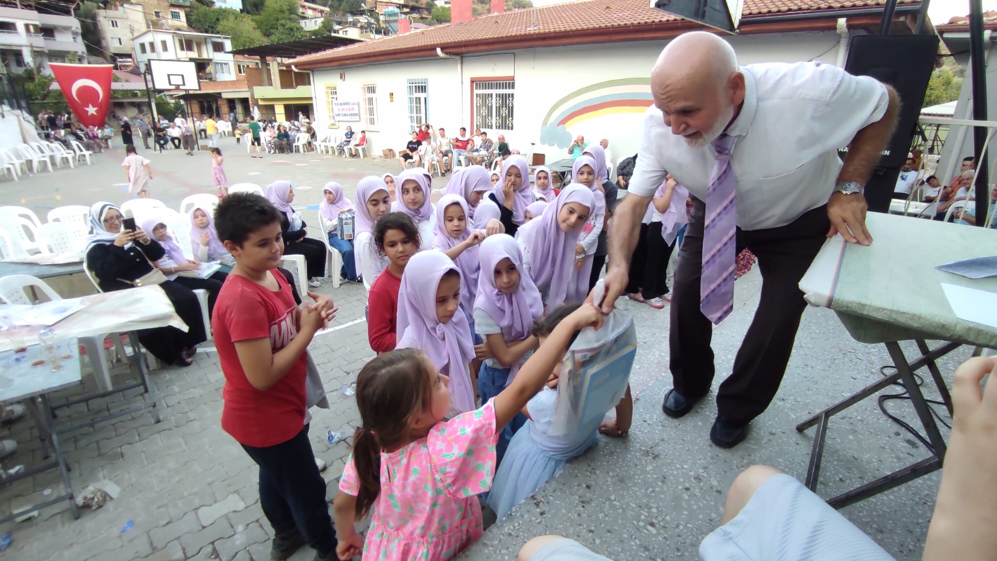 Nazilli’de başarılı öğrenciler ödüllendirildi 