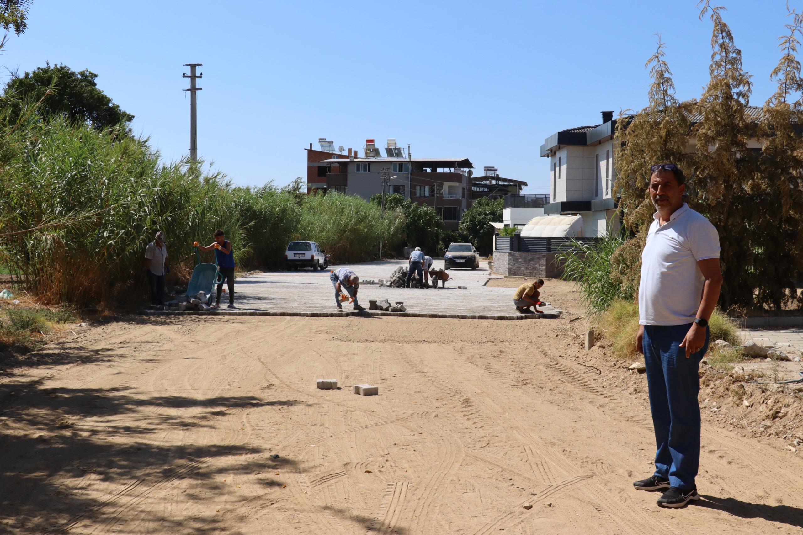 Nazilli'de yol hamlesi sürüyor