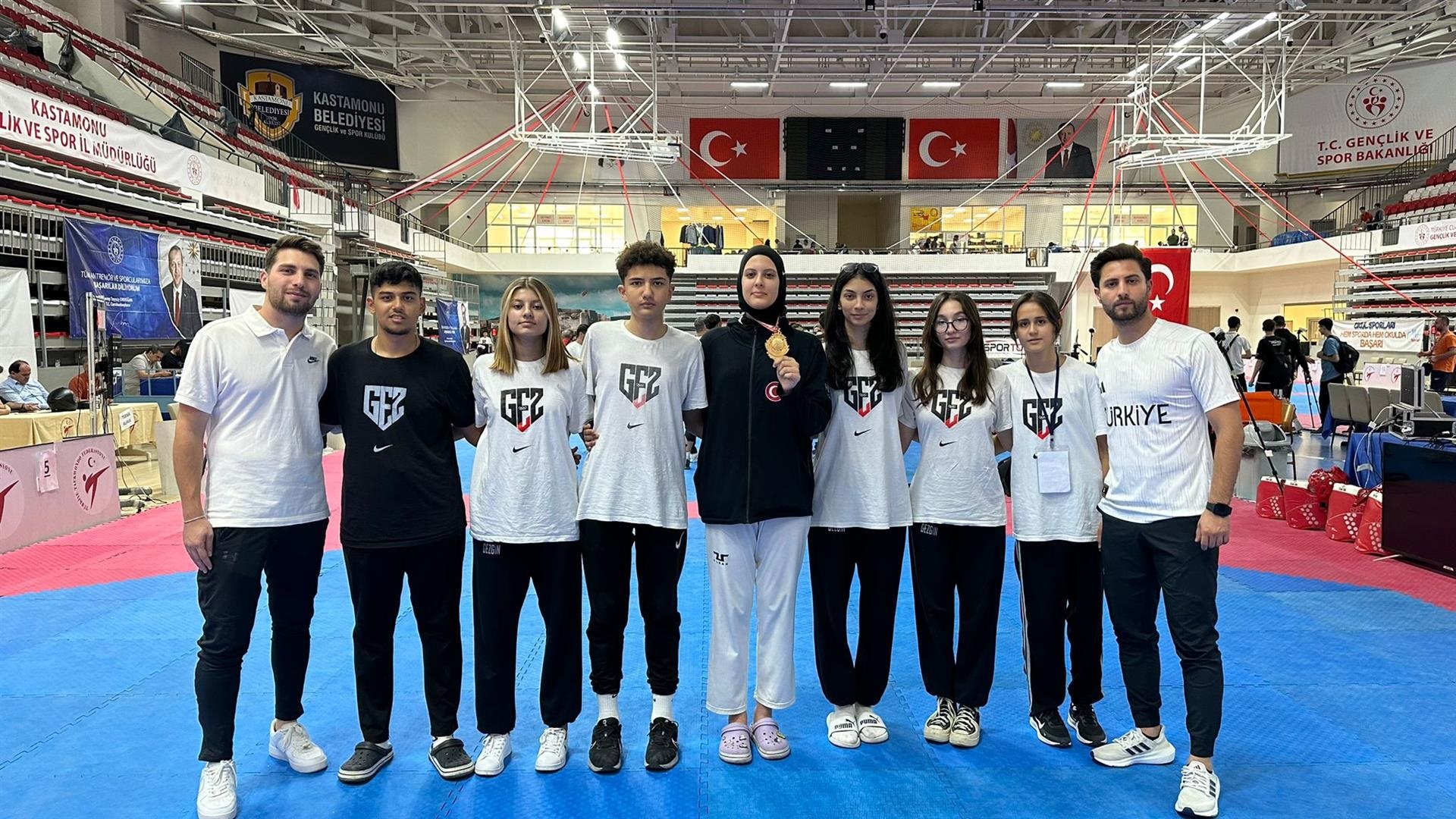 Başarılı sporcu gurur yaşattı