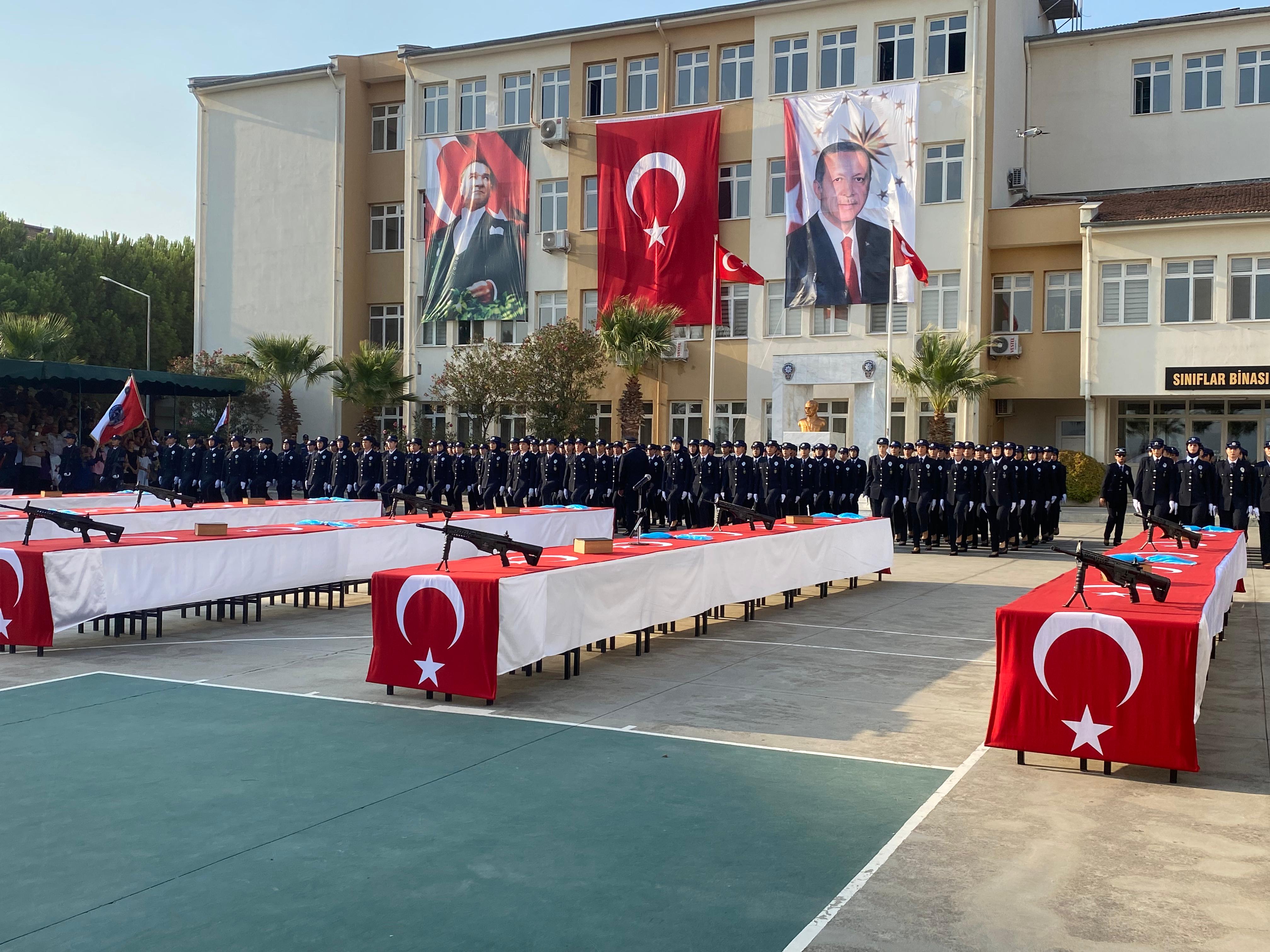 Aydın'da 198 yeni kadın polis kep attı 