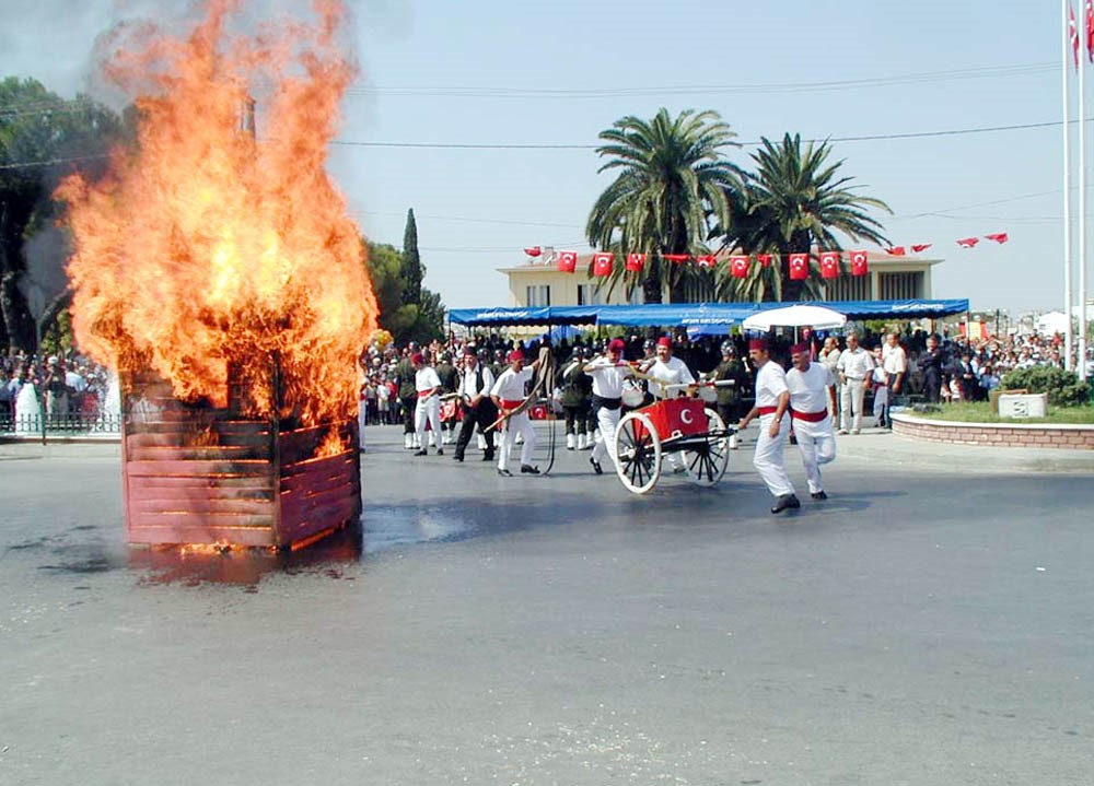 Yasaklar Aydınlıları küstürdü 