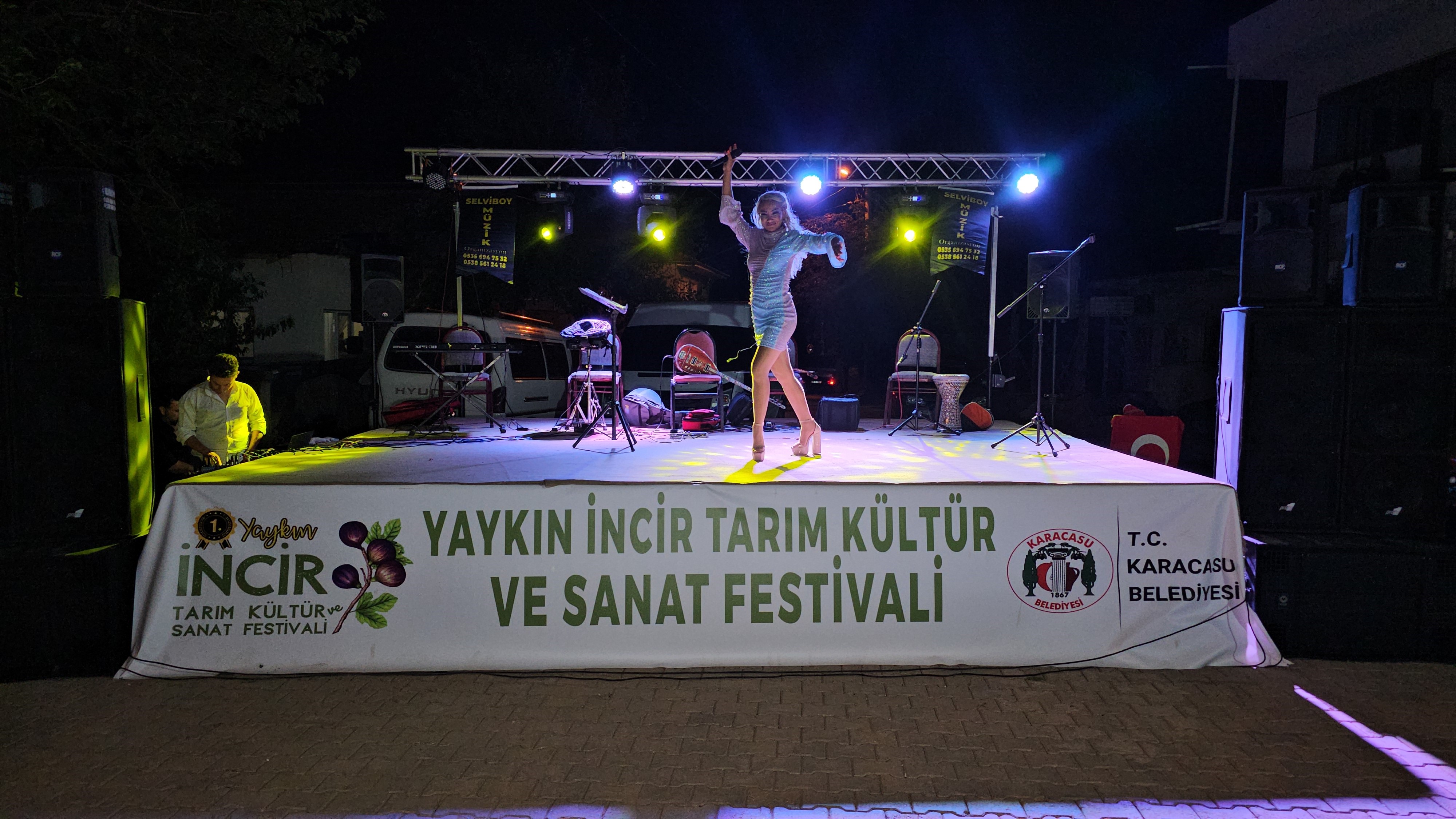 Karacasu Yaykın inciri festivali büyük ilgi gördü