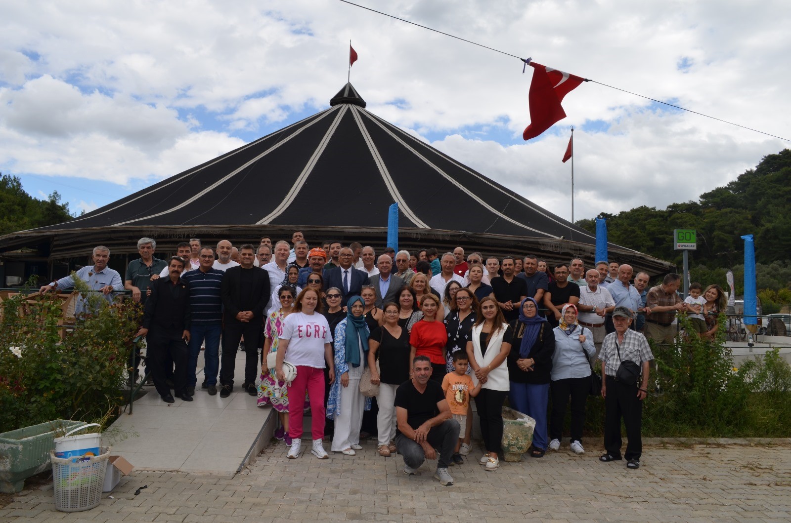 İzmir’de yaşan Aydınlıları ‘Keşkek Günü’ bir araya getirdi