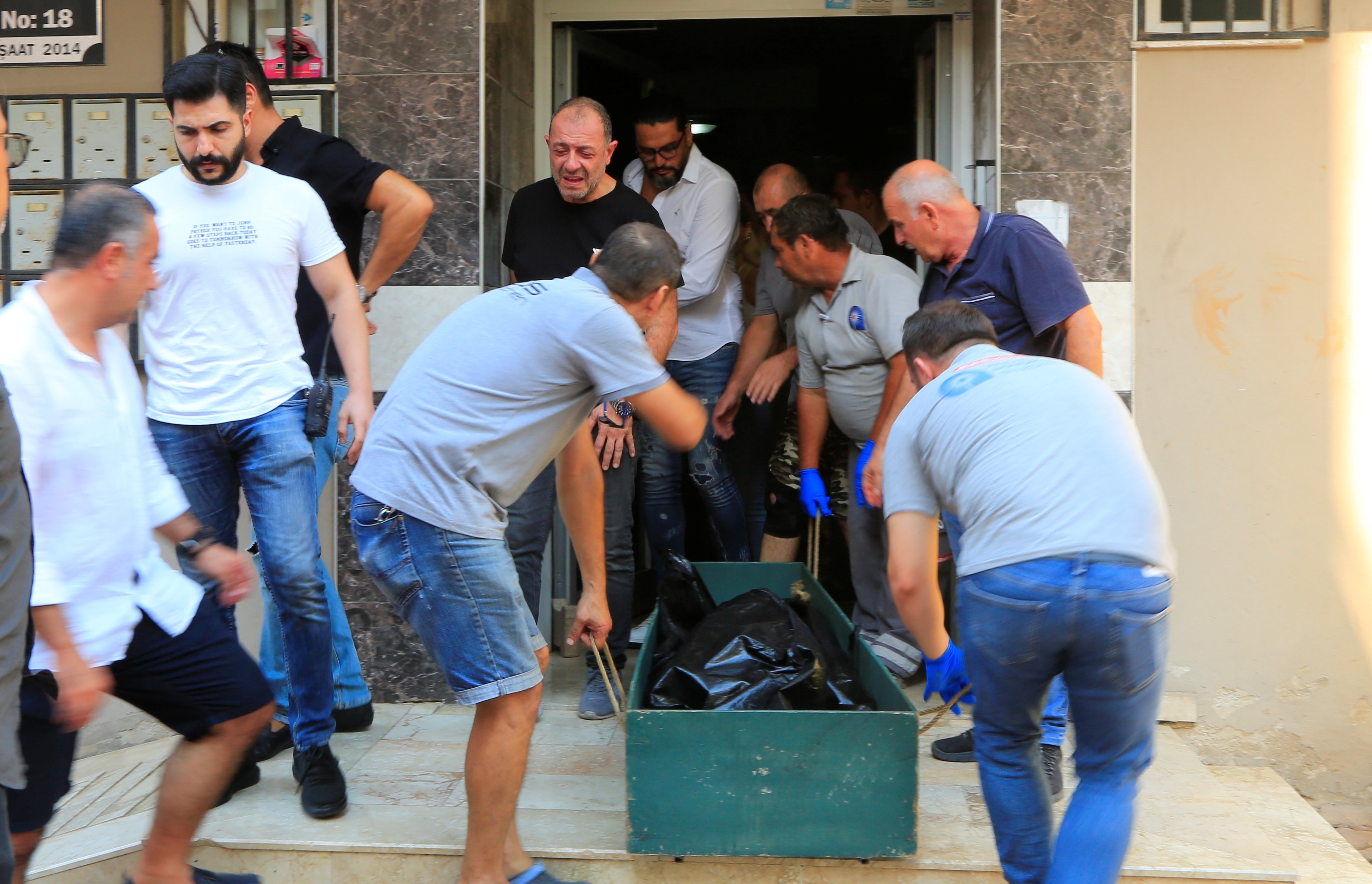 Namaza kaldırdıkları yaşlı kadın ölü bulundu