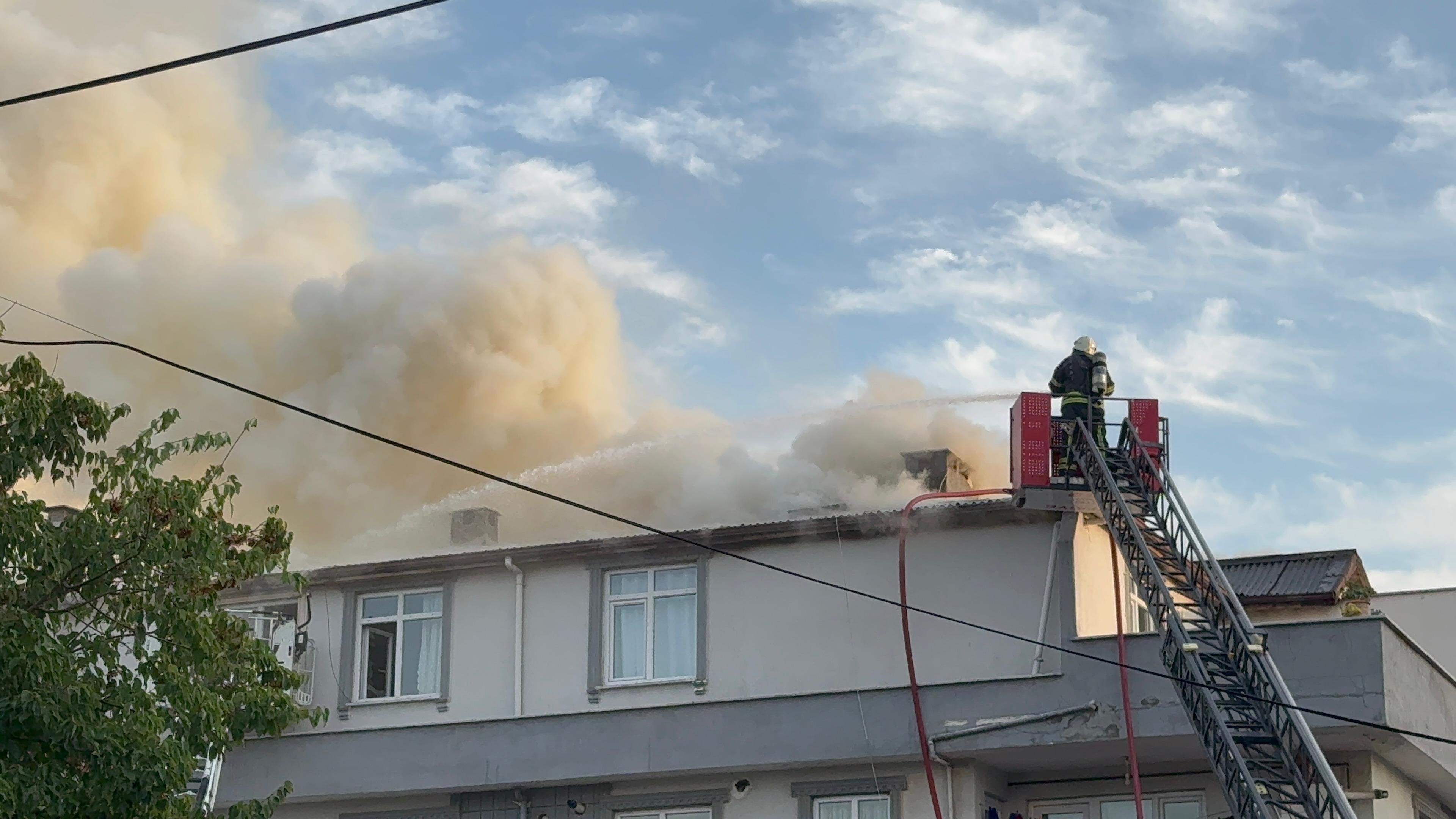 Mangal sefası yangına neden oldu 