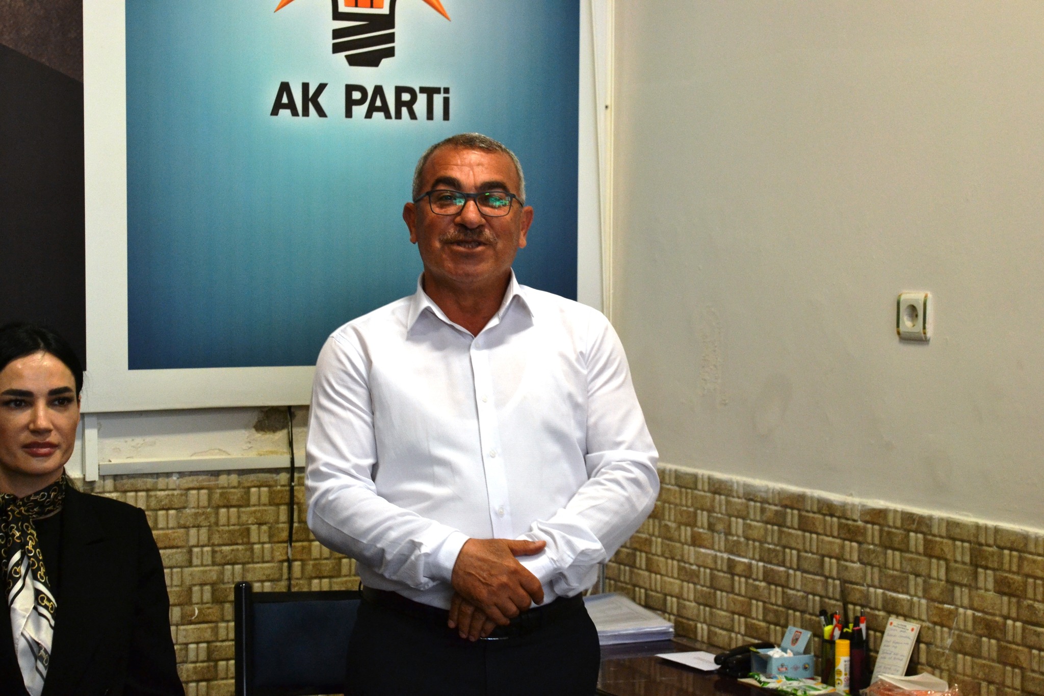 Ak Parti Kocarlida Kongre Oncesi Sinirler Gergin Ak Parti Kocarlida Ozdemir Istenmeyen Adam Oldu 507504 806Eaaa561C53F3Dab6A18Bb5813D778