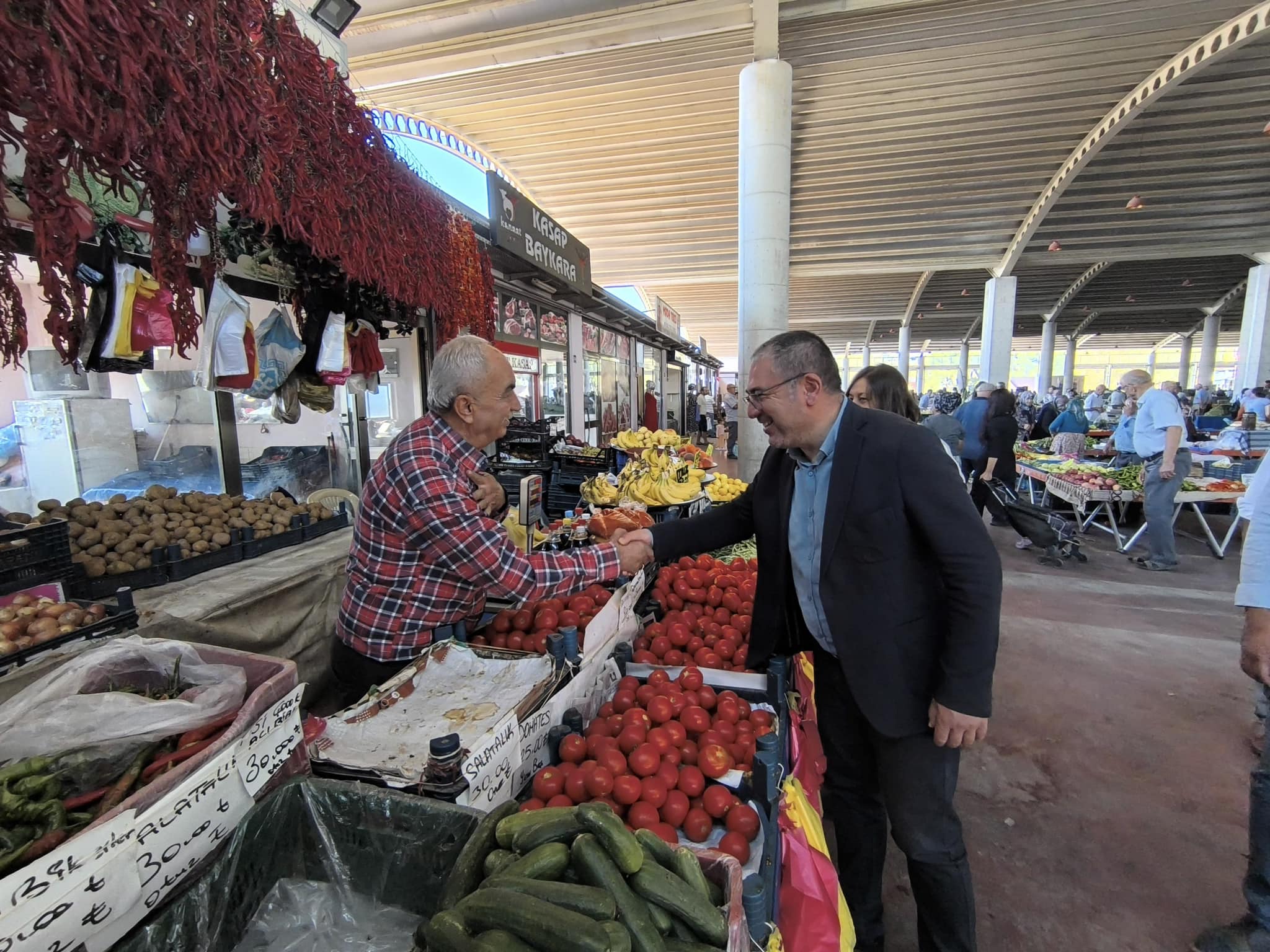 CHP’li Karakoz Aydın’da pazarın nabzını tuttu