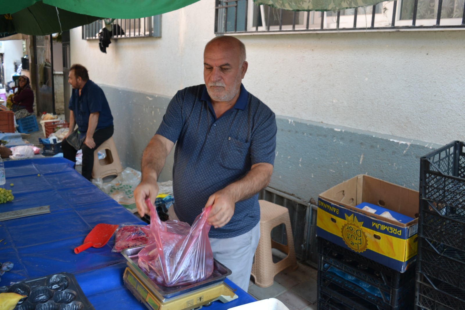 Aydınlı pazarcı satışların durgunluğundan şikayetçi 