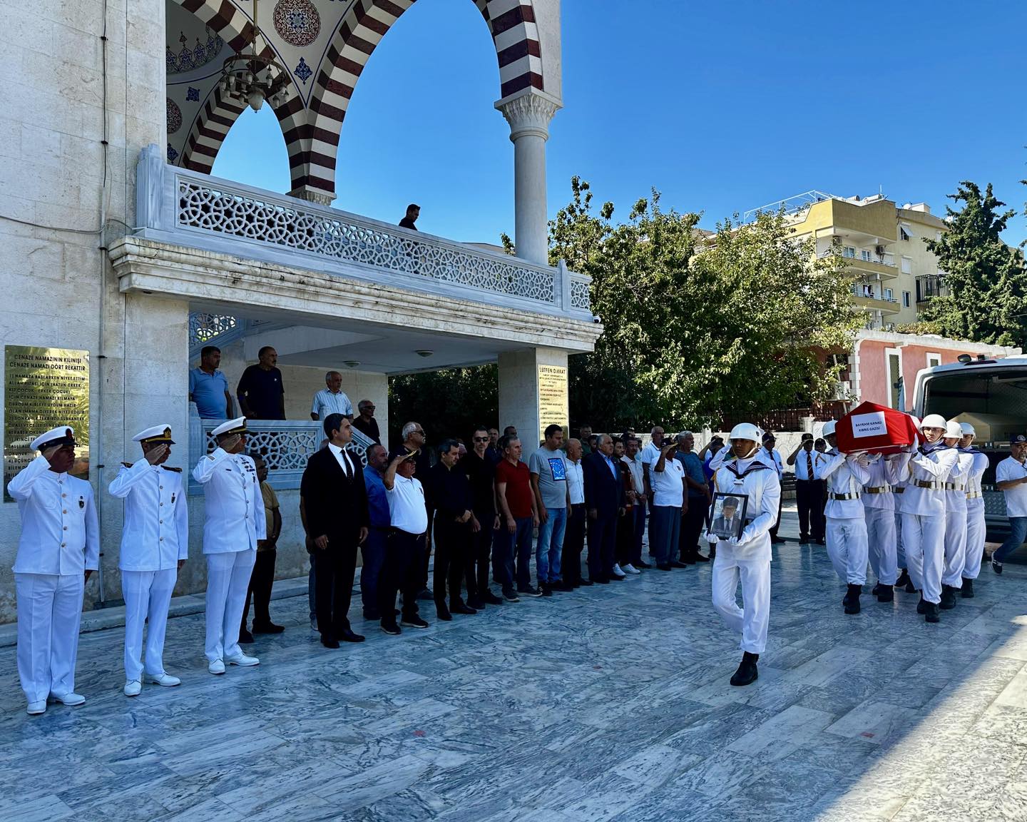 Kıbrıs gazisi son yolcuğuna uğurlandı