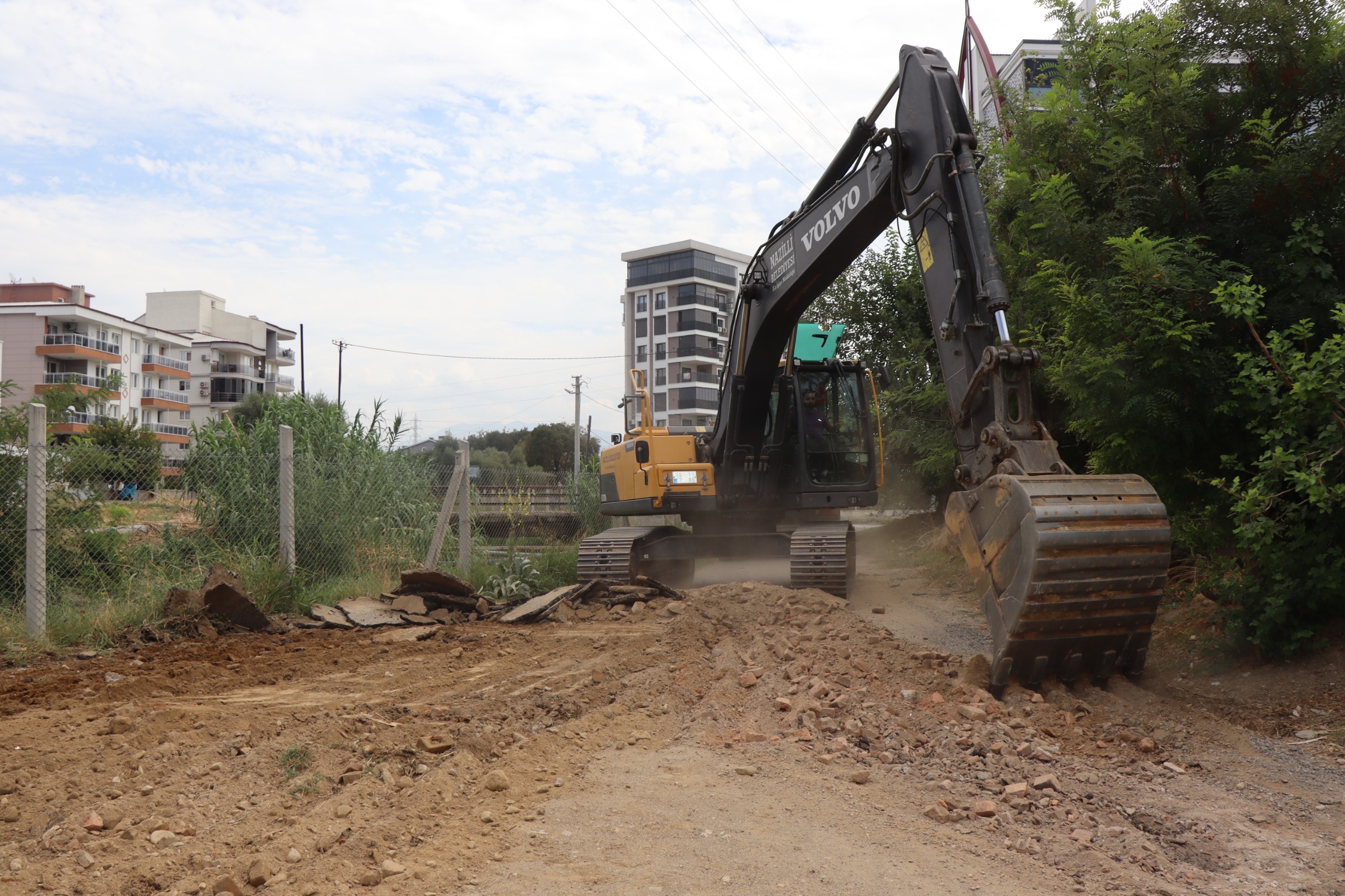 Nazillide Yollar Birer Birer Yenileniyor 502811 6110701065D316F8C4E770F441417A16