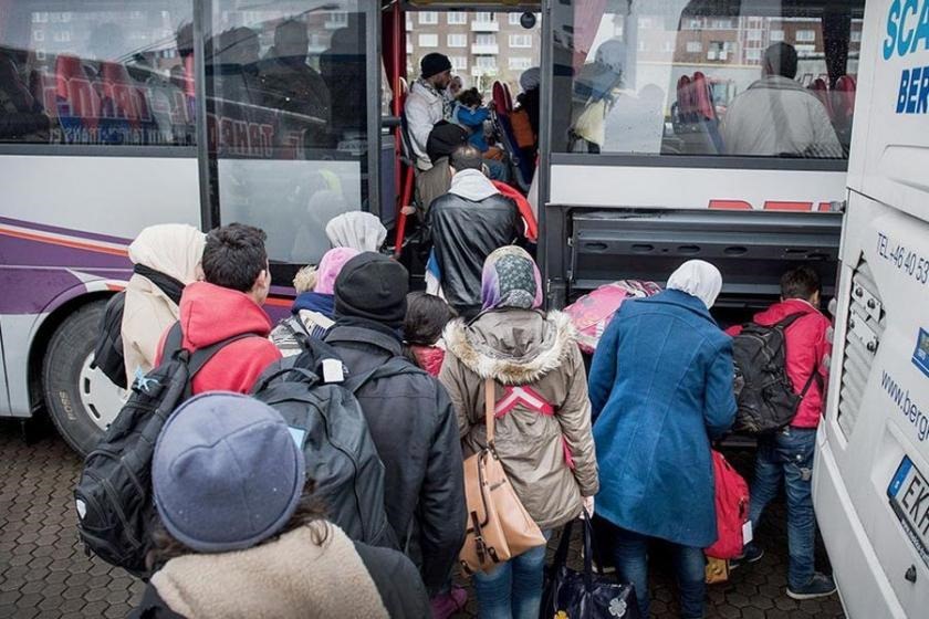 Mültecileri yollamak için şok plan! Ülkesine dönene 1 milyon verileceği açıklandı