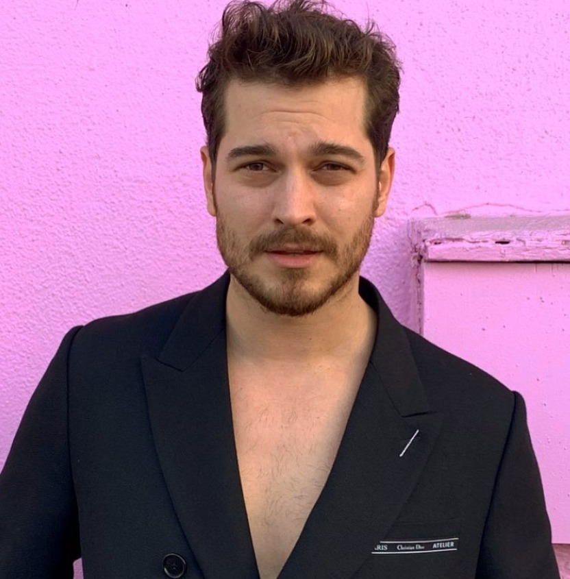 Çağatay Ulusoy’dan dudak uçuklatan anlaşma!