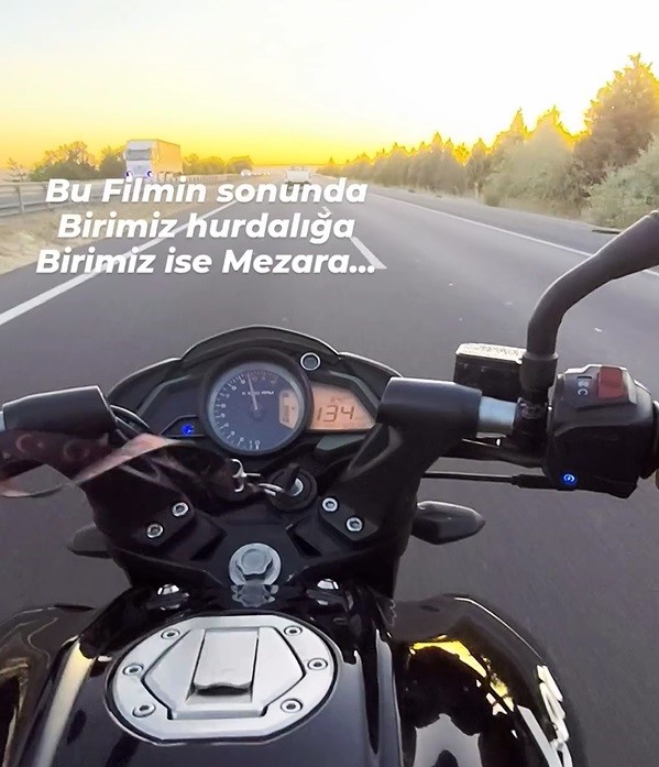 Motosiklet kazasında öleceği içine doğdu! Birimiz hurdalığa, birimiz mezara