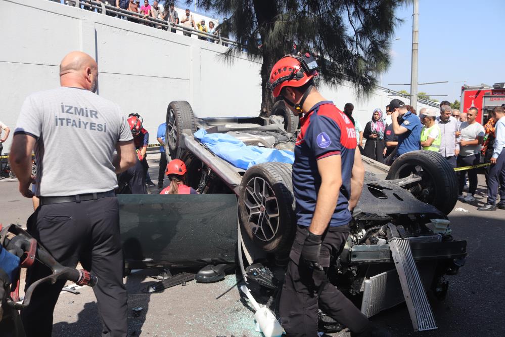 Hastane ziyareti yolunda feci kaza! 5 kadından 3'ü öldü, 2'si ağır yaralandı