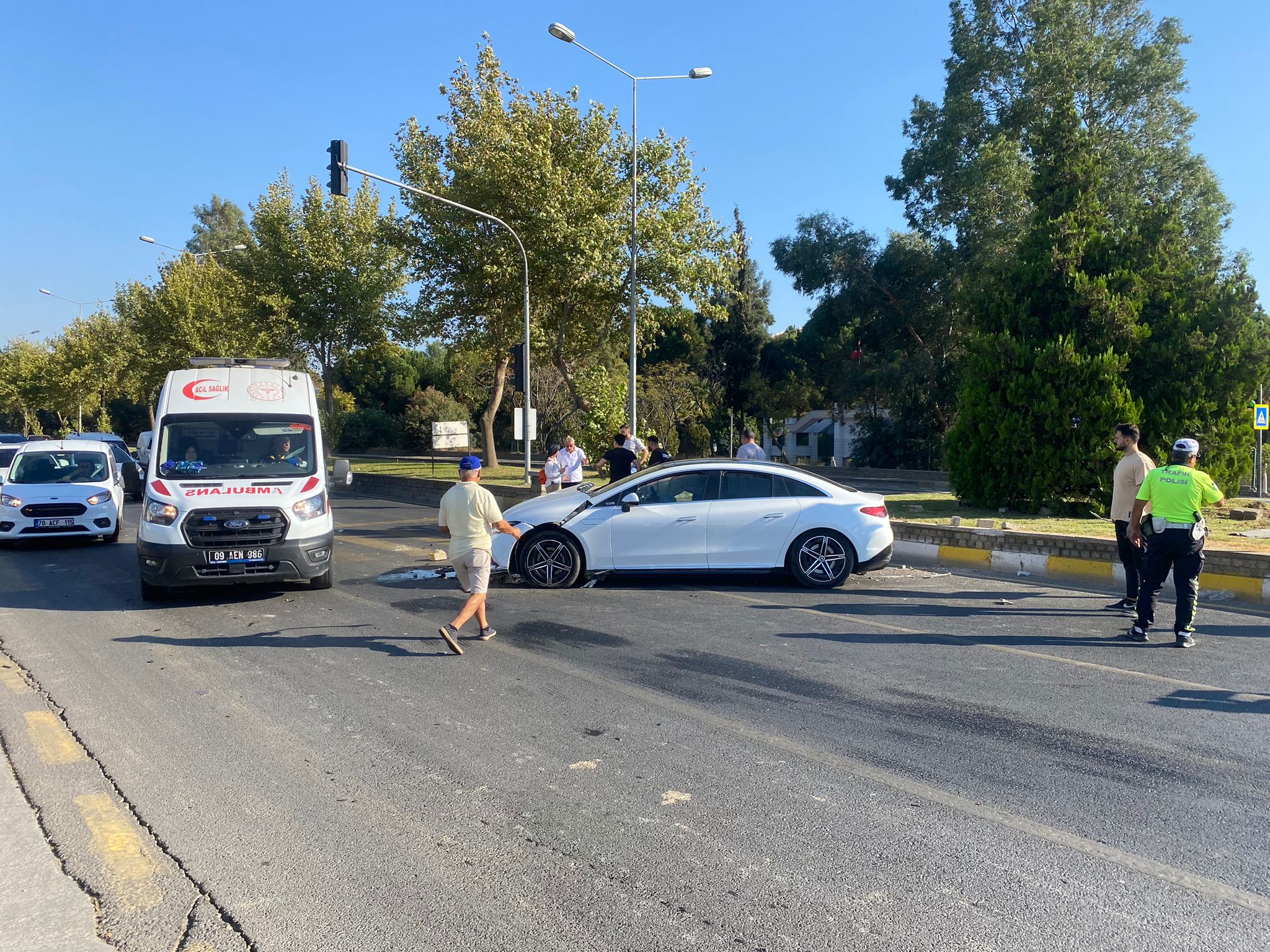 Aydın’da feci kaza: Lüks araç pert oldu