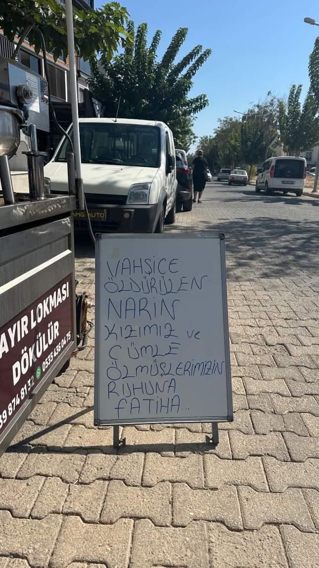 Didimli esnaflar Narin için lokma döktürdü