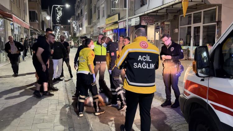 Restoranın önü kan gölüne döndü! 1 ölü, 2 yaralı