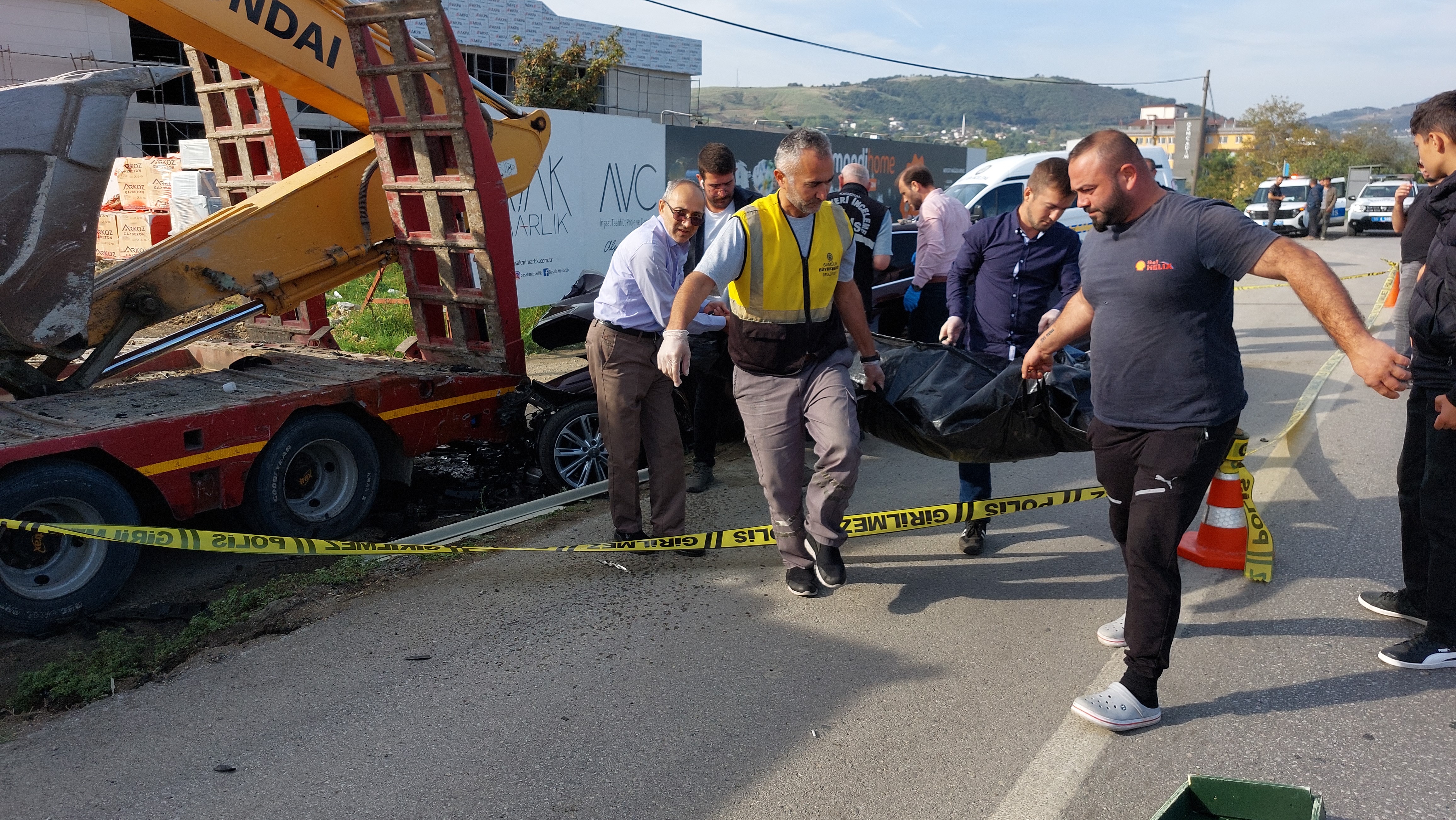 Ecel direksiyon başında yakaladı! Kalp krizi geçirip feci şekilde yaşamını yitirdi 