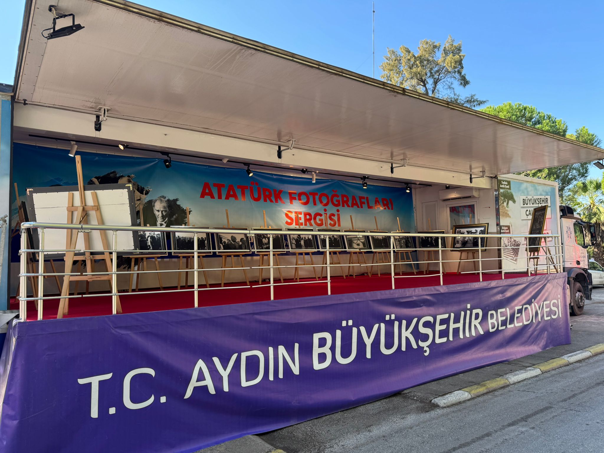 Aydin Buyuksehir Belediyesi Ataturk Fotograflarini Nazillililerle Bulusturdu Onur Erkin 510467 3B164Af68A615D41E2E0A391E5Ed4F5D