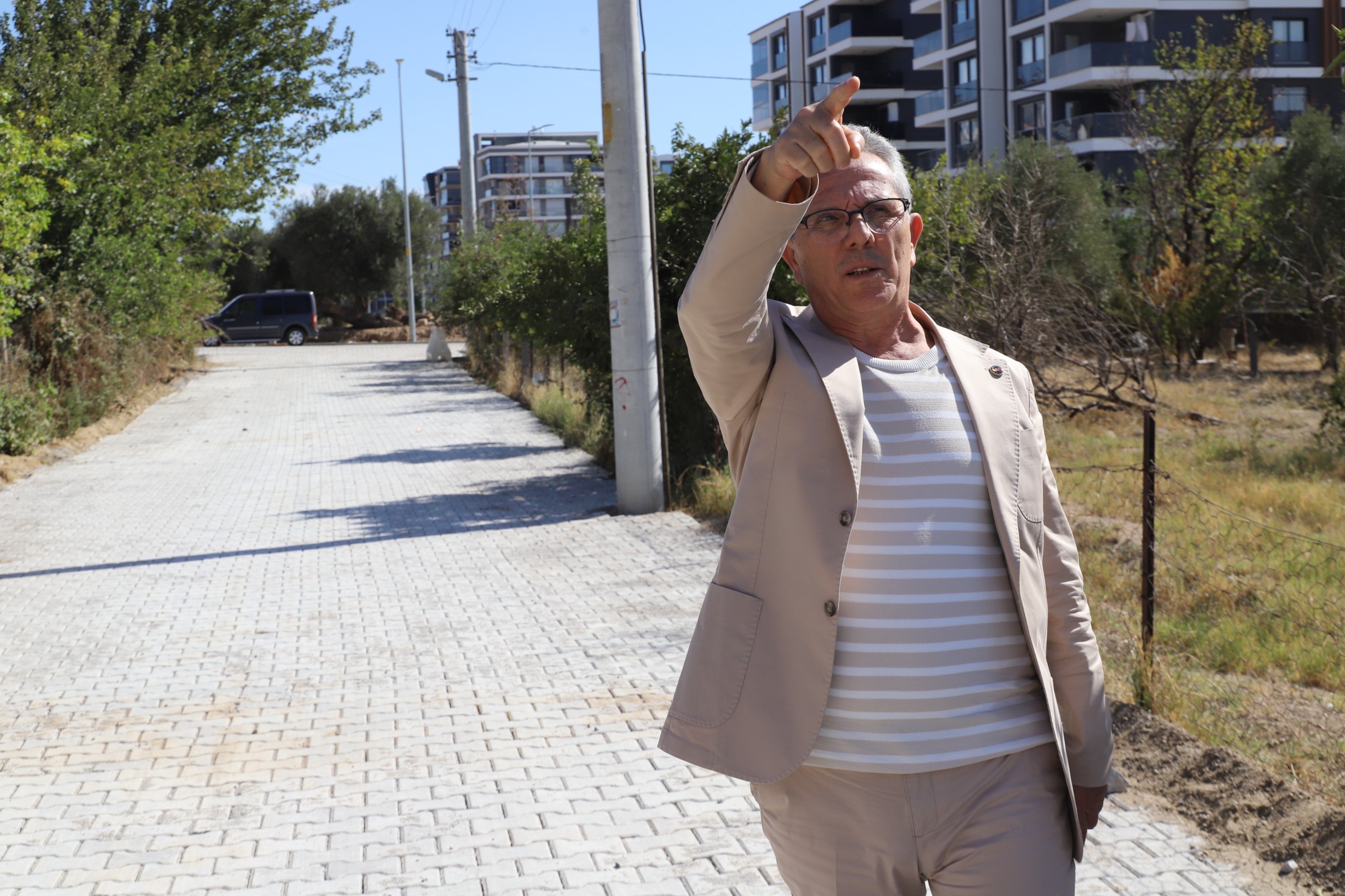 Başkan Tetik yol çalışmalarını inceledi