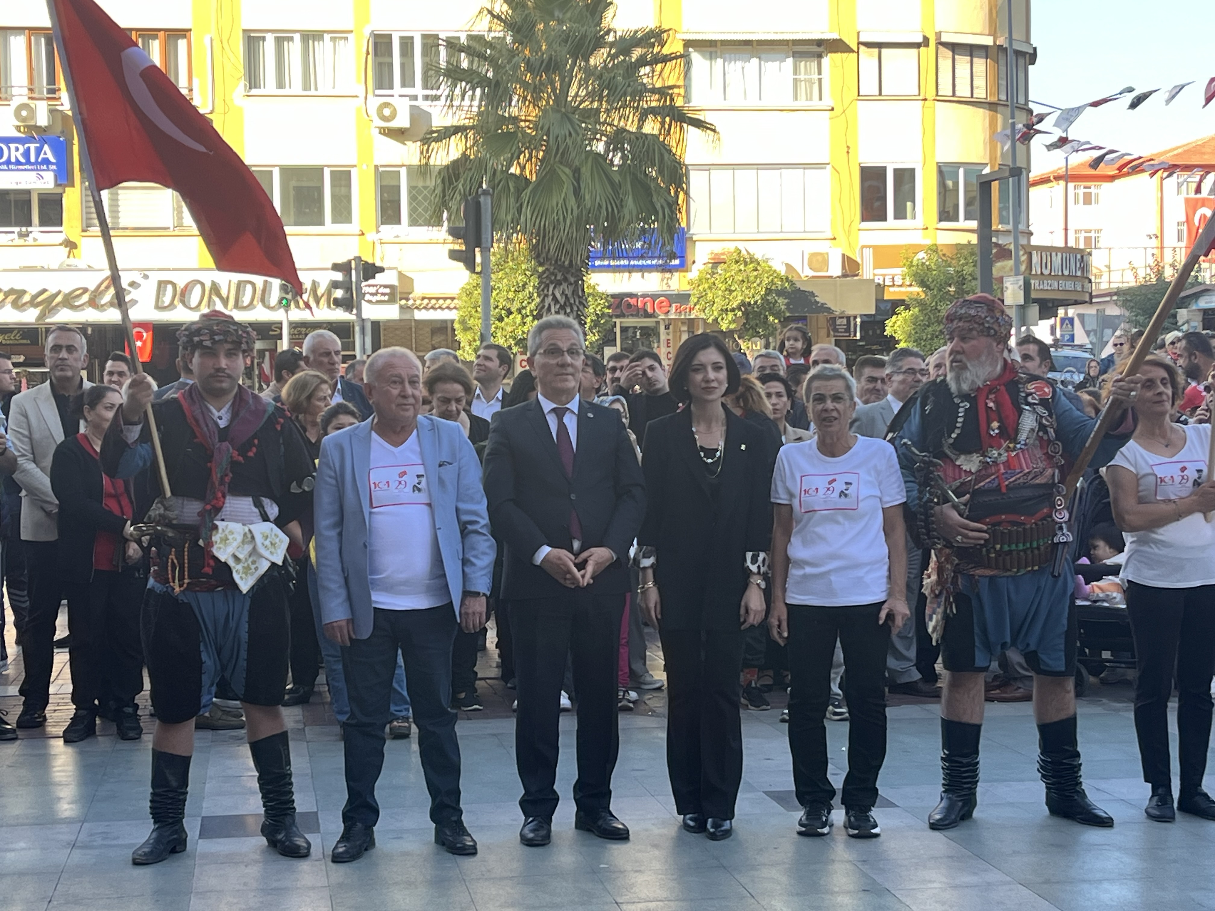 Başkan Tetik’ten Vals gösterisi 