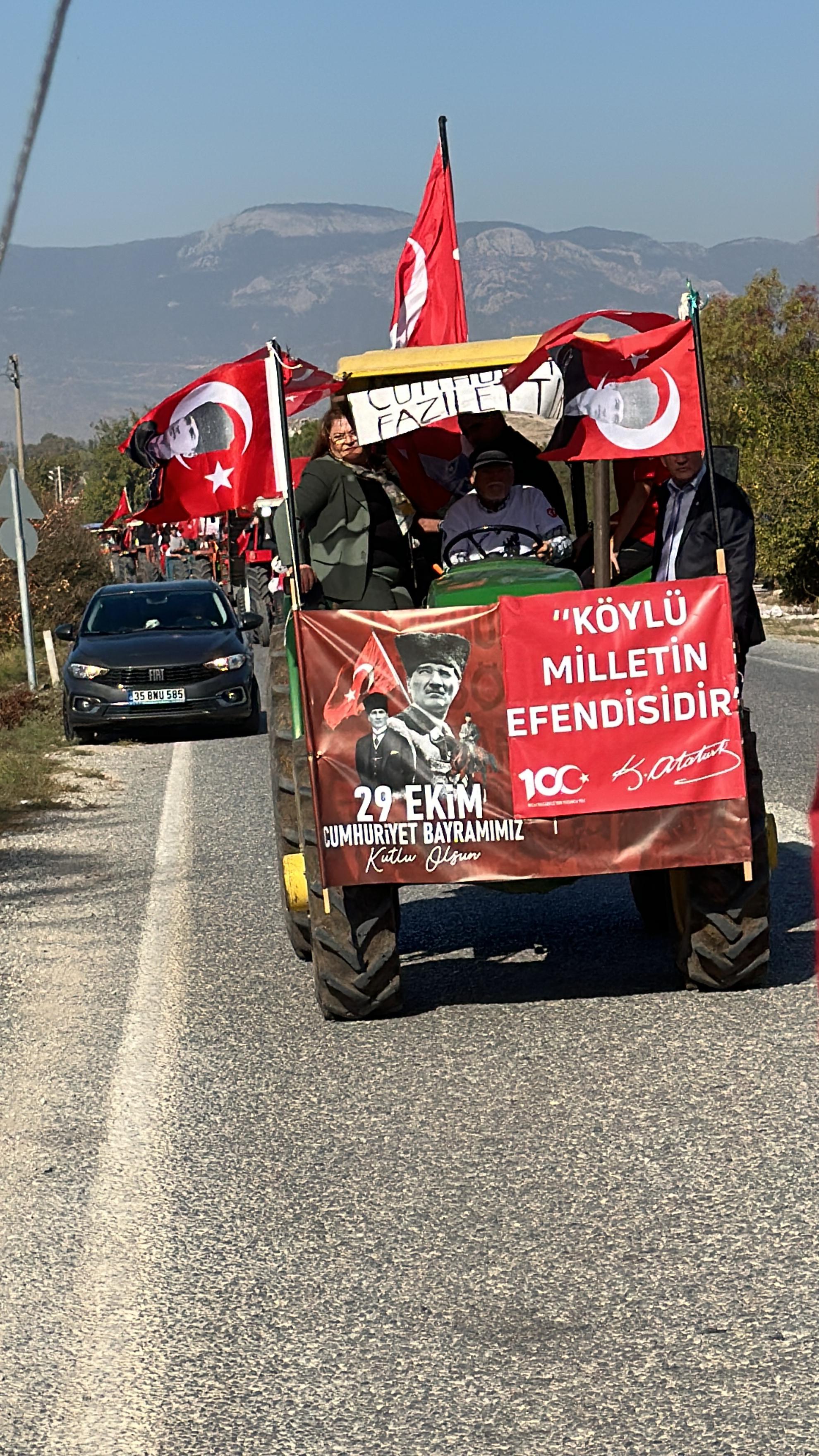 Didim’de 150 traktör konvoy oluşturdu