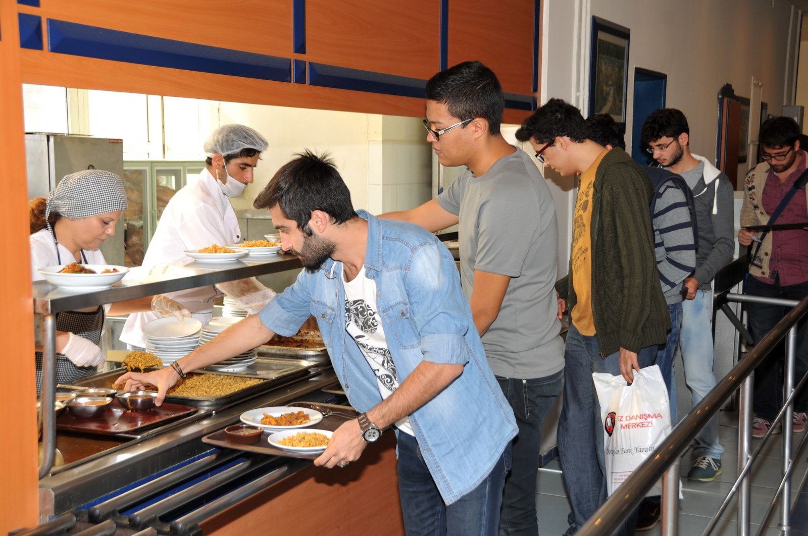 ADÜ'de yemek ücretlerine zam