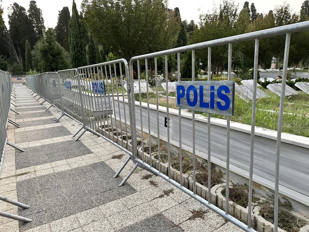 Tüm gözler o mezarlığa çevrildi! Etrafı bariyerlerle kapatıldı