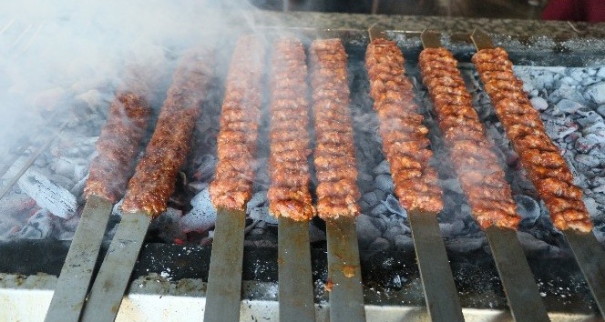 Adana kebap şoku! Müşterilere kebap diye kalp yediriyorlarmış 