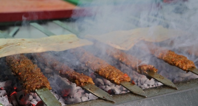 Adana kebap şoku! Müşterilere kebap diye kalp yediriyorlarmış 