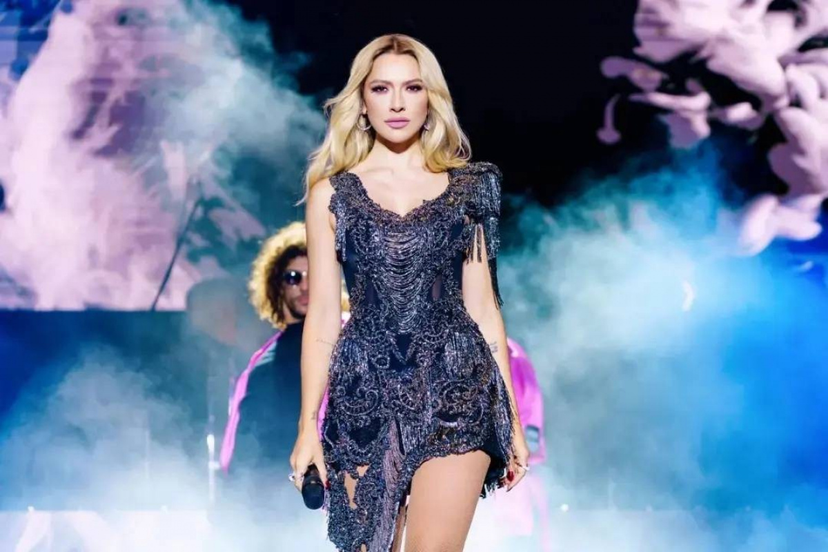 Hadise, açtı ağzını yumdu gözünü: “Allah Belalarını versin!”  