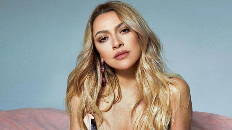 Hadise, açtı ağzını yumdu gözünü: “Allah Belalarını versin!”  