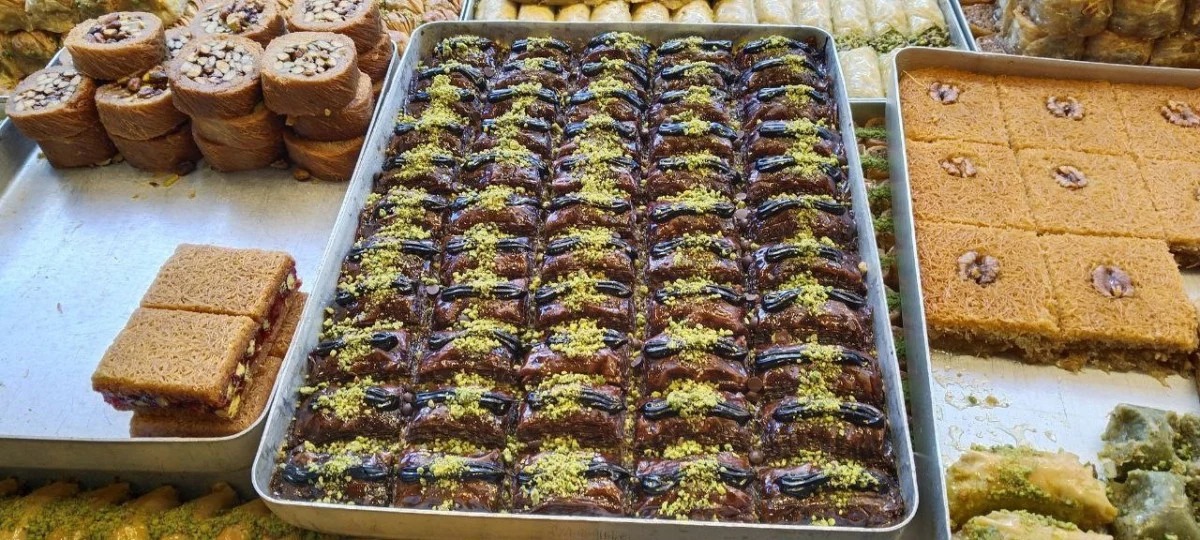 Dubai çikolatasının baklavası da yapıldı