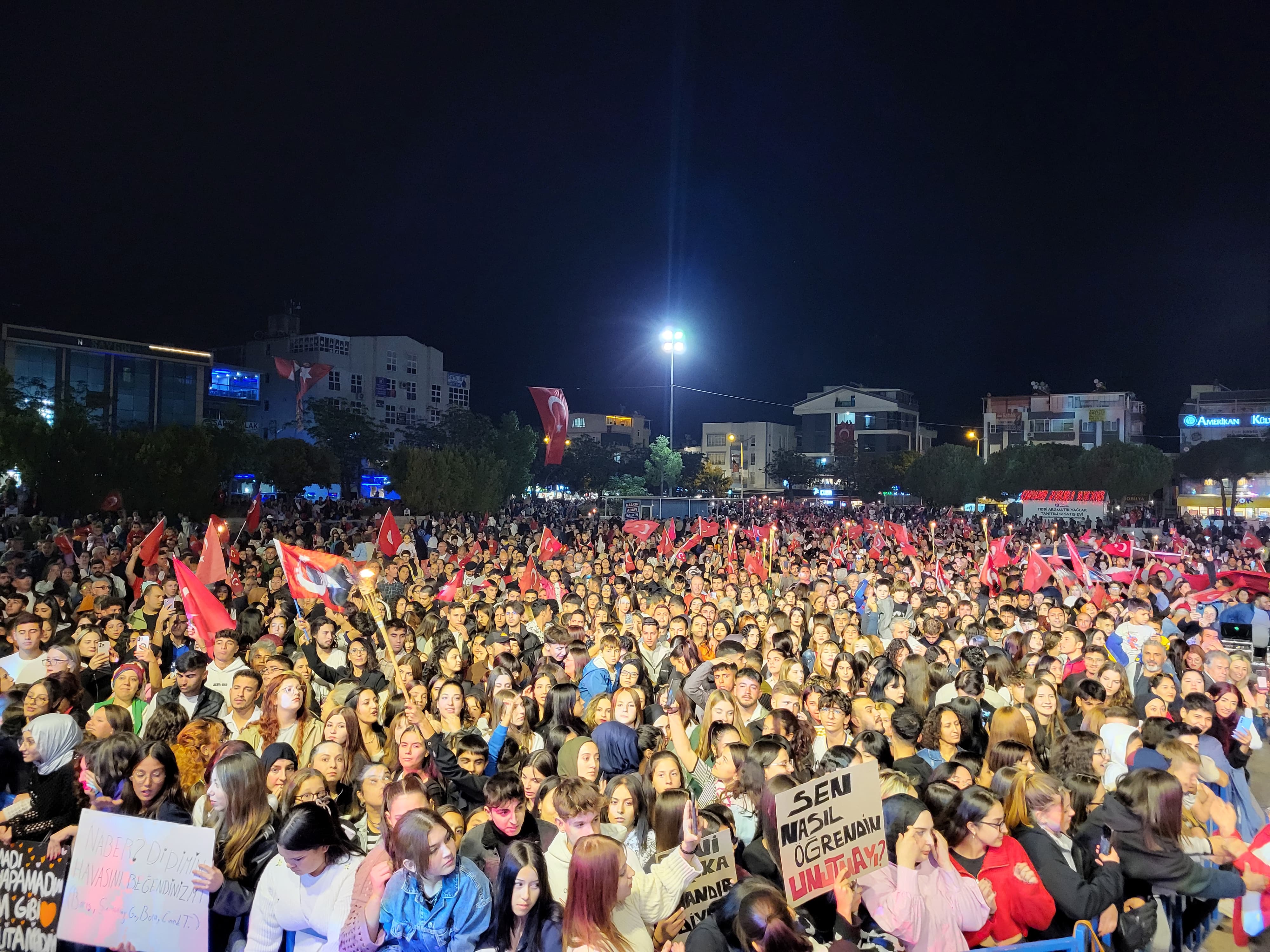 29 Ekim Cumhuriyet Bayramı Didim'de coşkuyla kutlandı 