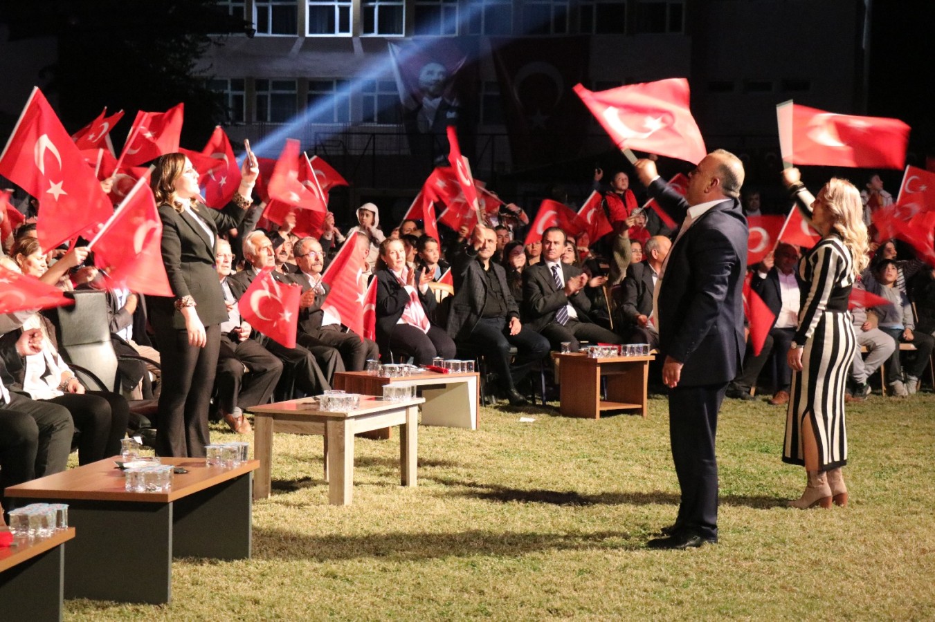 Bozdoğan’da Cumhuriyet coşkusu konserle taçlandı 