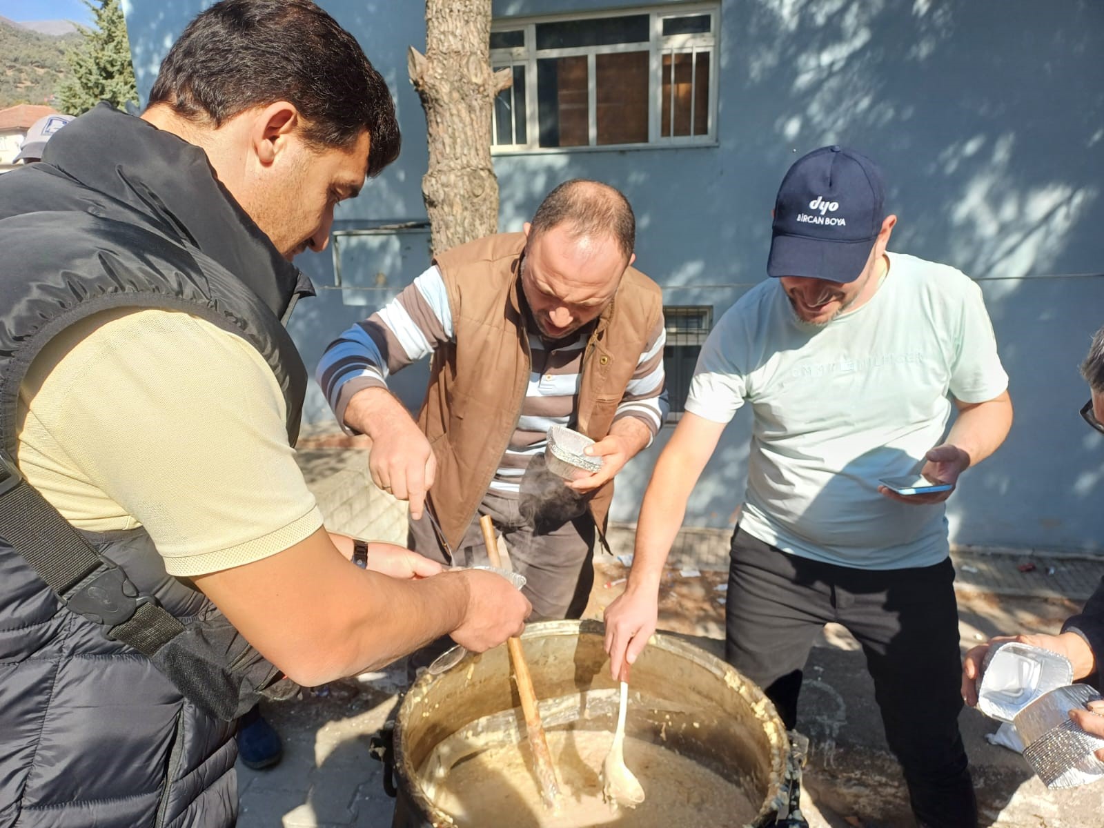 Köylüler tek tek yağmur duasına çıkıyor