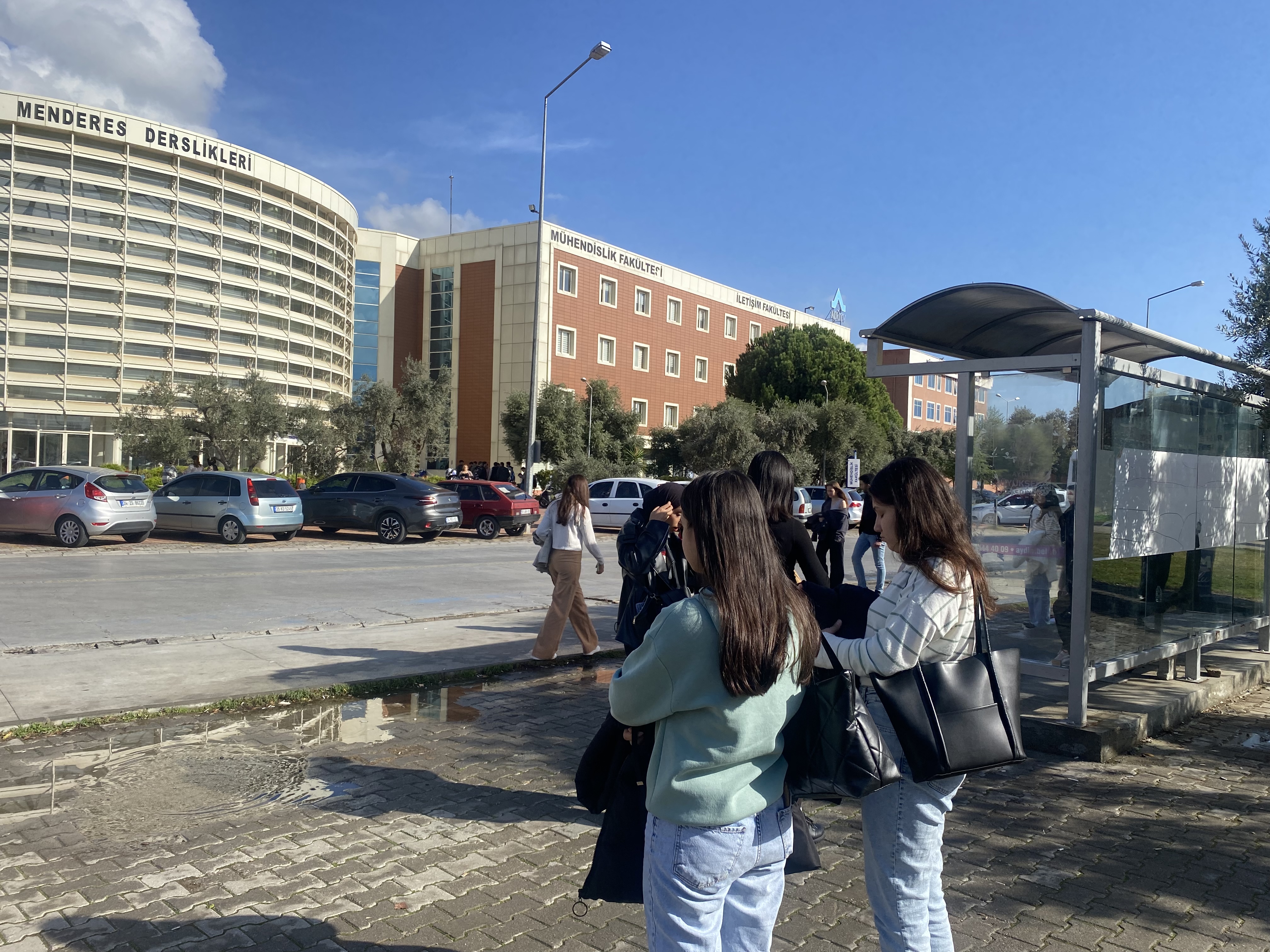 ADÜ’de vize haftası yoğunluğu