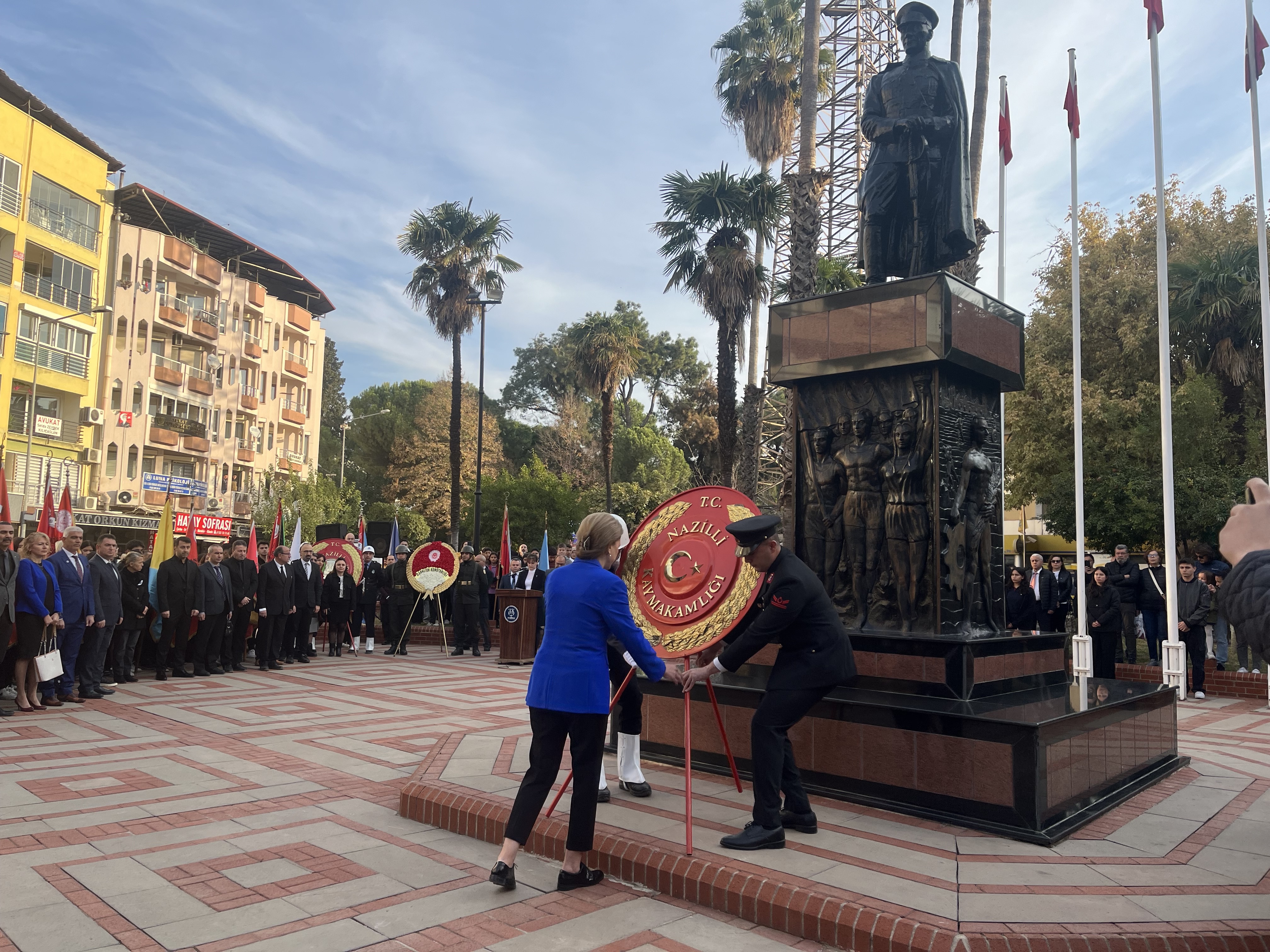 Nazilli’de Atatürk anıldı: Hayat 2 dakikalığına durdu