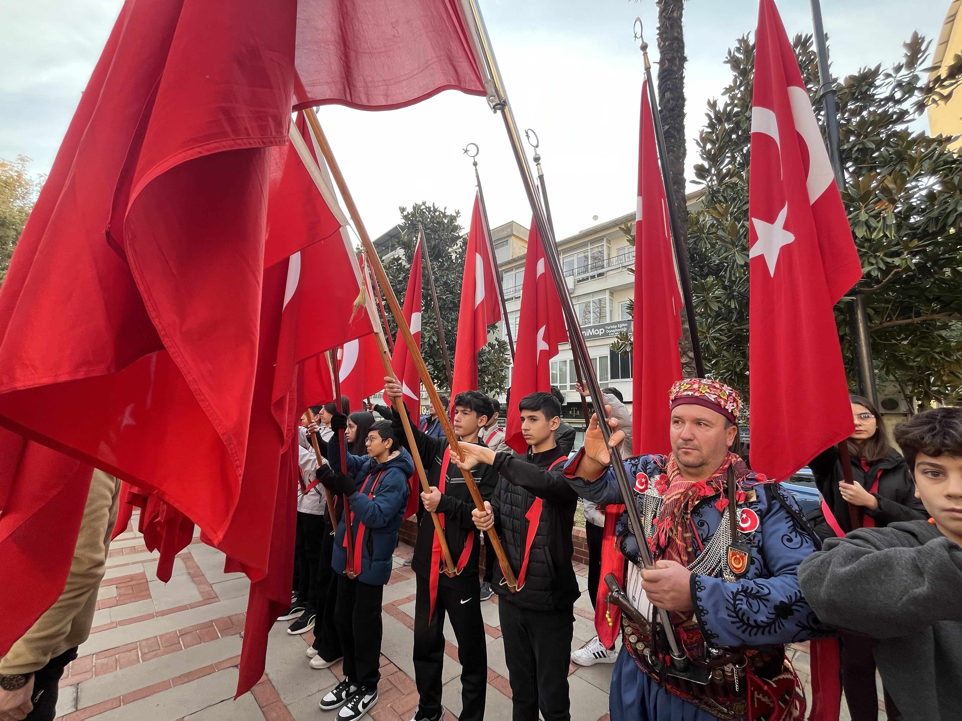 Nazilli’de Atatürk anıldı: Hayat 2 dakikalığına durdu